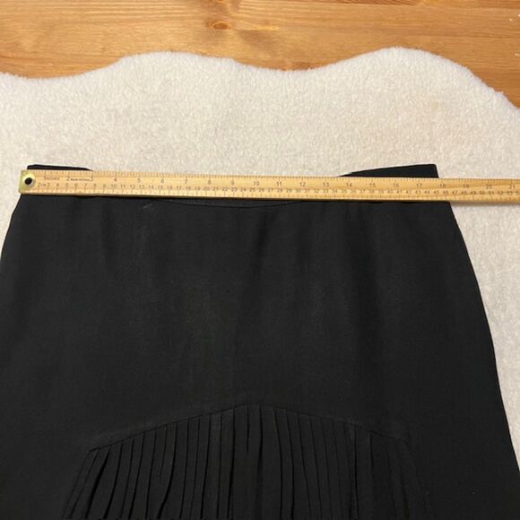 Modes Rassia Black Pleated Knee Length Skirt Size Large-Xlarge - Picture 7 of 8